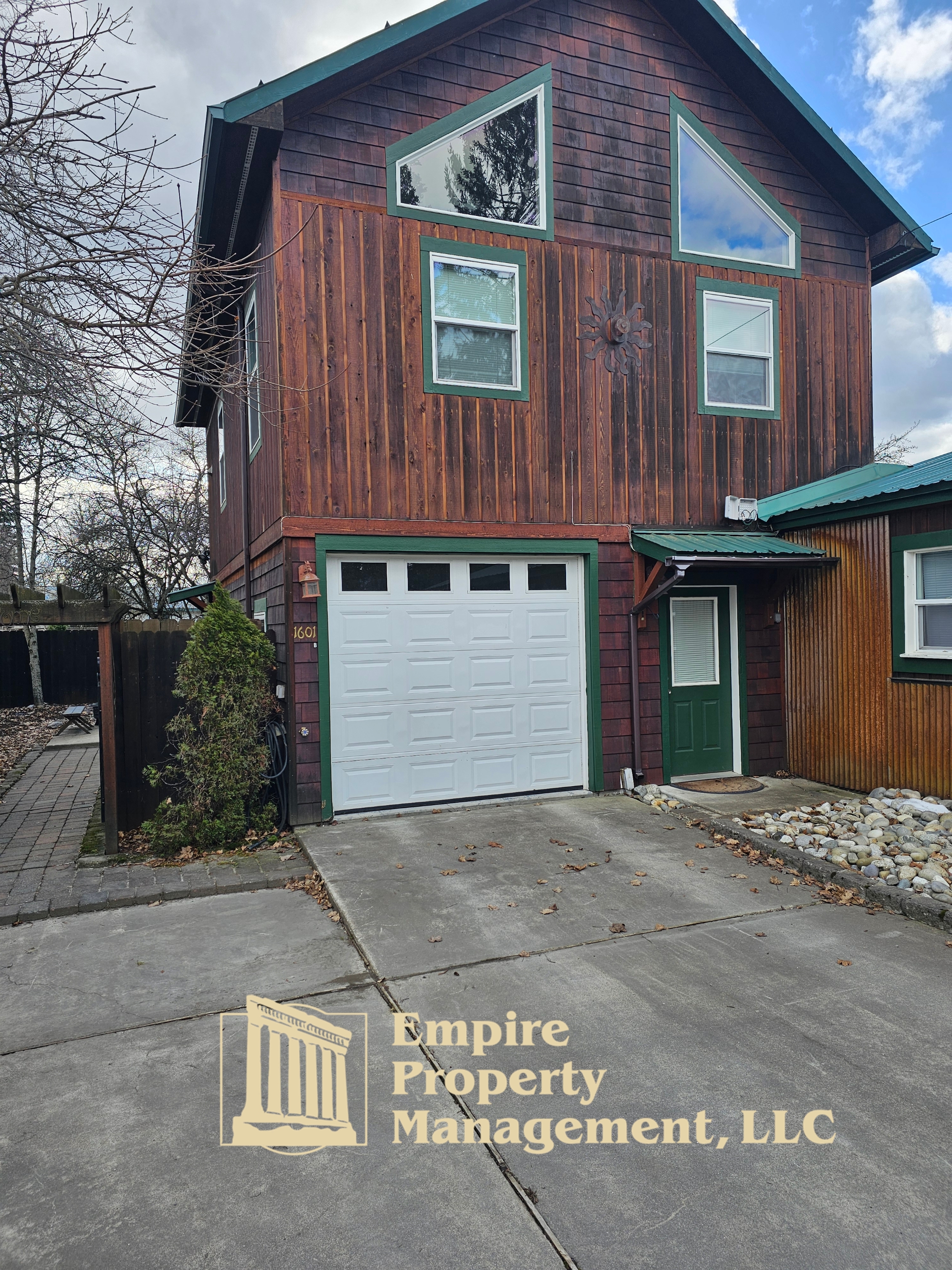 1601 Main Street - B